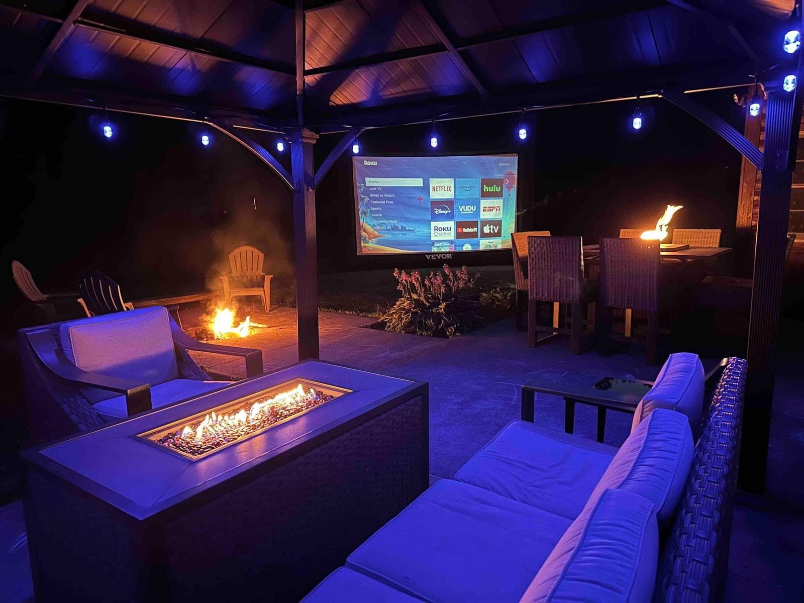 28-ft movie nights under the stars